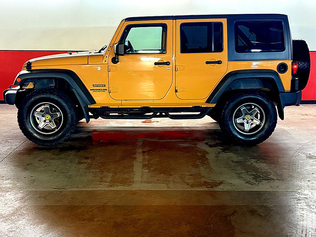 2013 Jeep Wrangler Unlimited Image 4