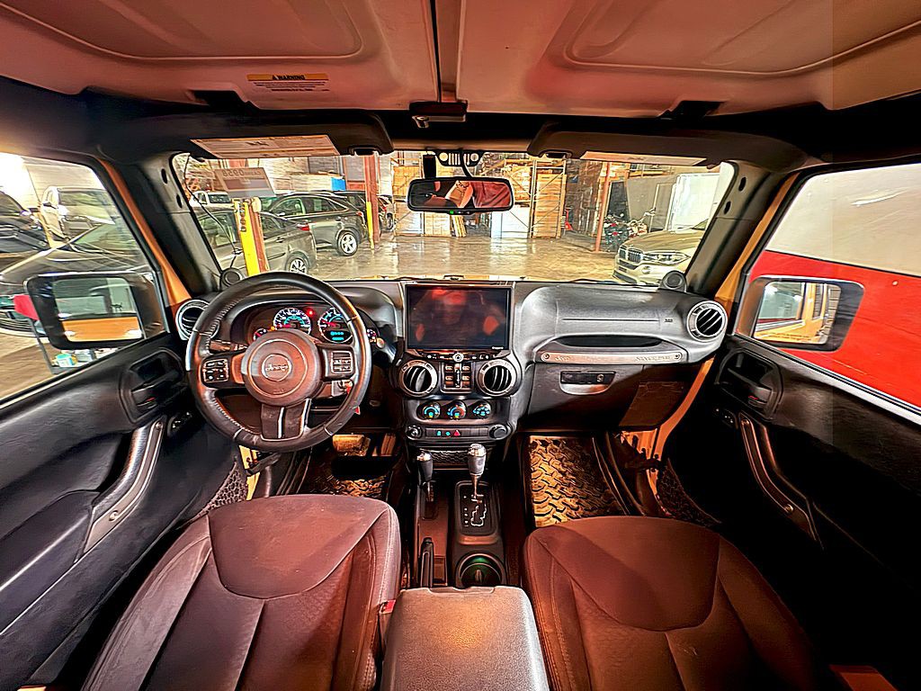 2013 Jeep Wrangler Unlimited Image 17