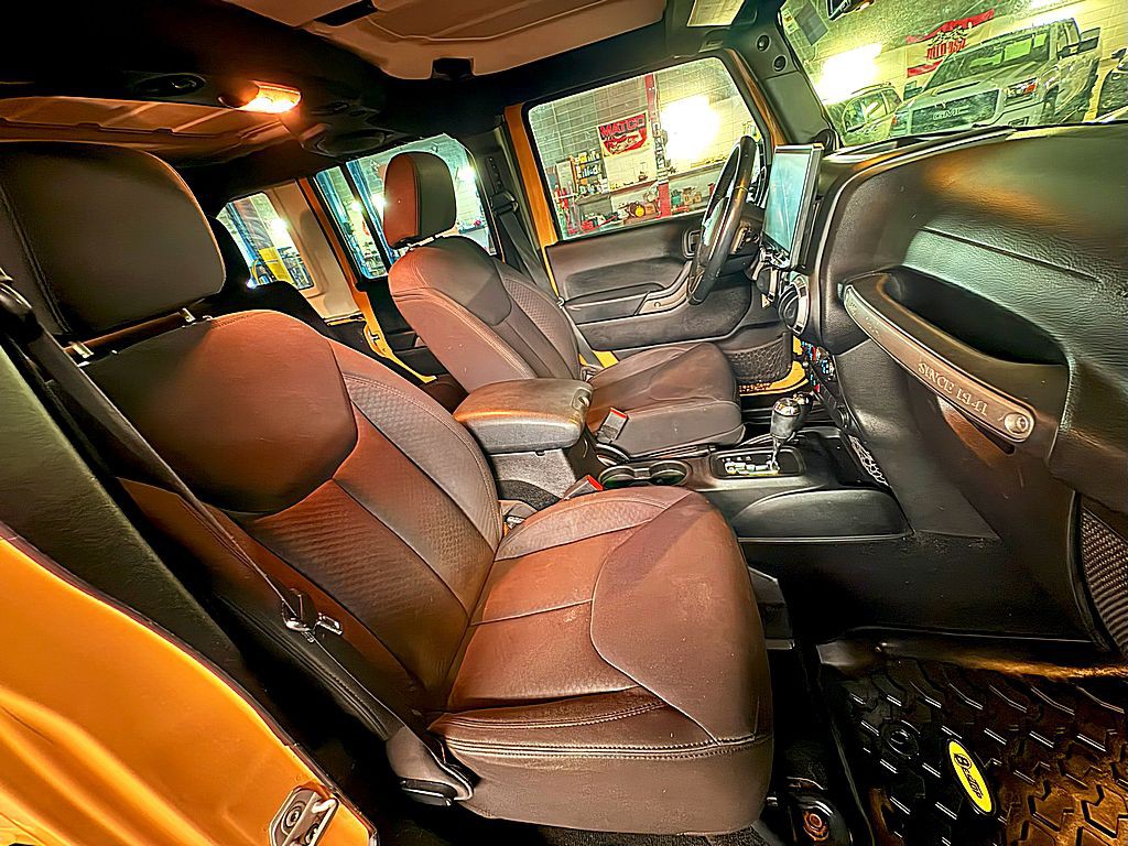 2013 Jeep Wrangler Unlimited Image 21
