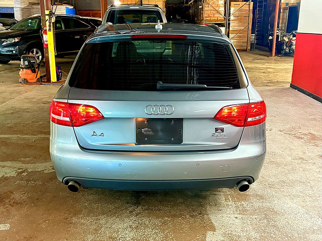 2010 Audi A4 Image 6