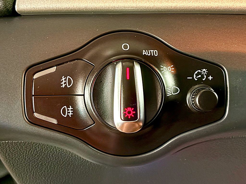 2010 Audi A4 Image 16