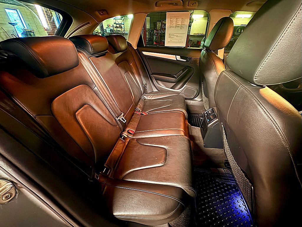 2010 Audi A4 Image 21