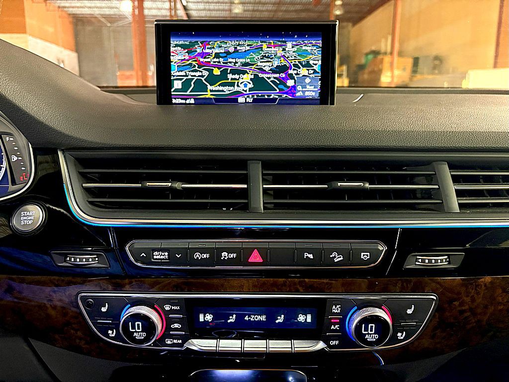 2018 Audi Q7 Image 14