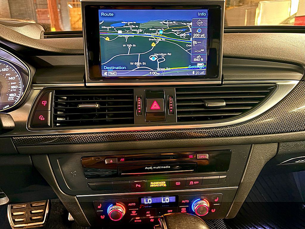 2013 Audi S6 Image 13