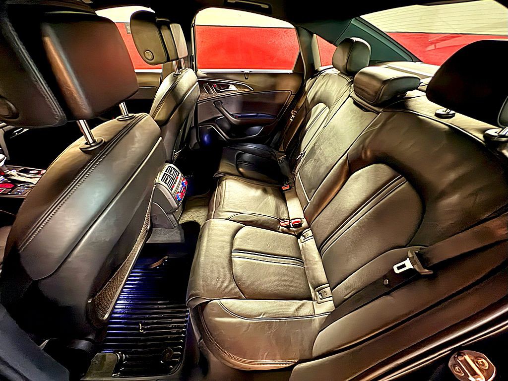 2013 Audi S6 Image 26