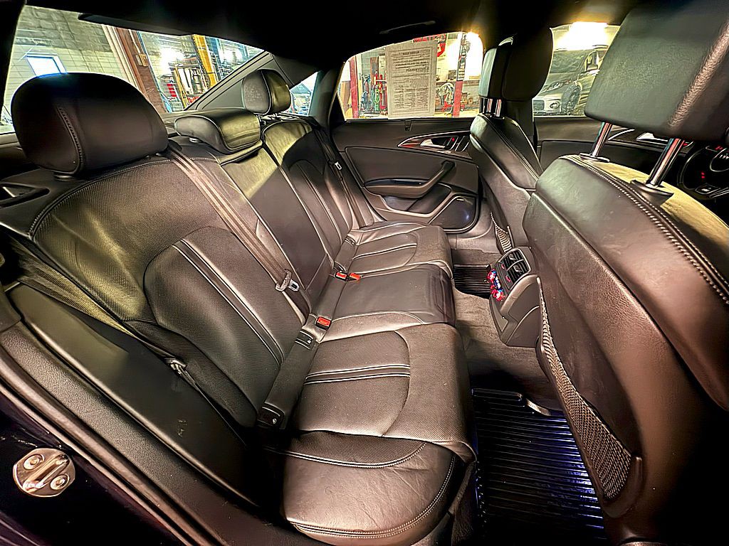2013 Audi S6 Image 28