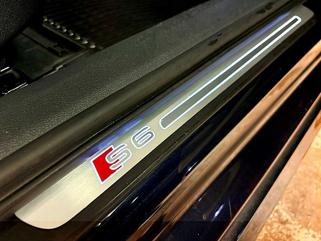 2013 Audi S6 Image 30