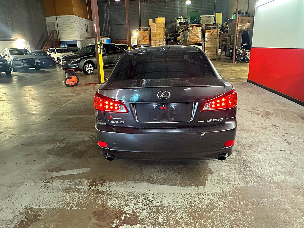 2009 Lexus IS Image 6
