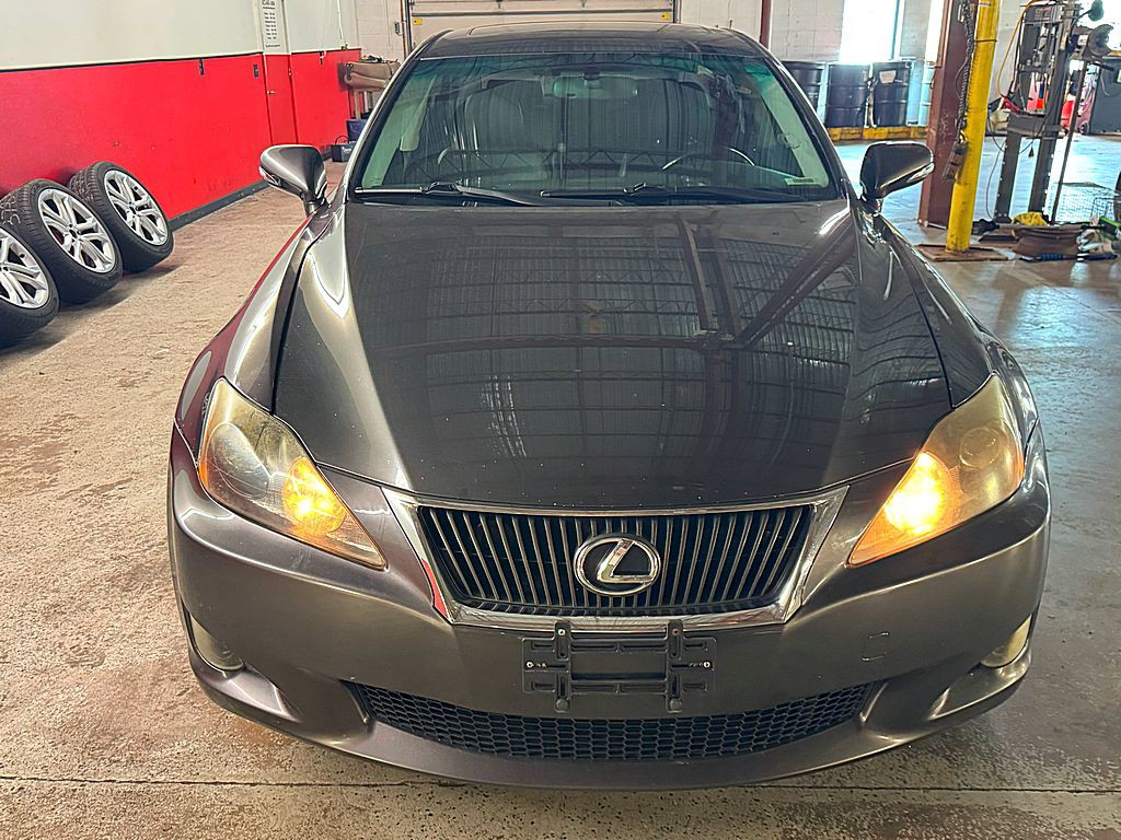 2009 Lexus IS Image 9