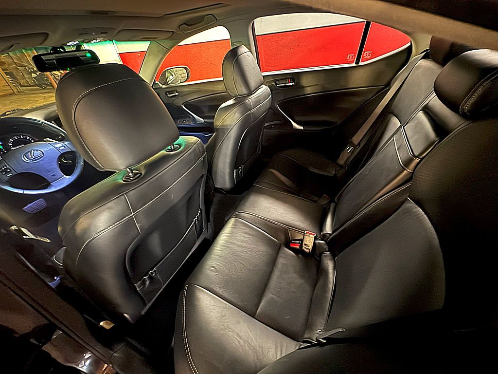 2009 Lexus IS Image 15