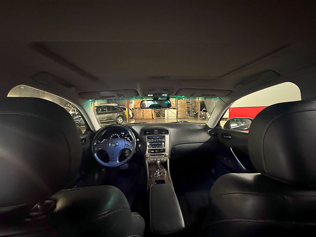 2009 Lexus IS Image 16