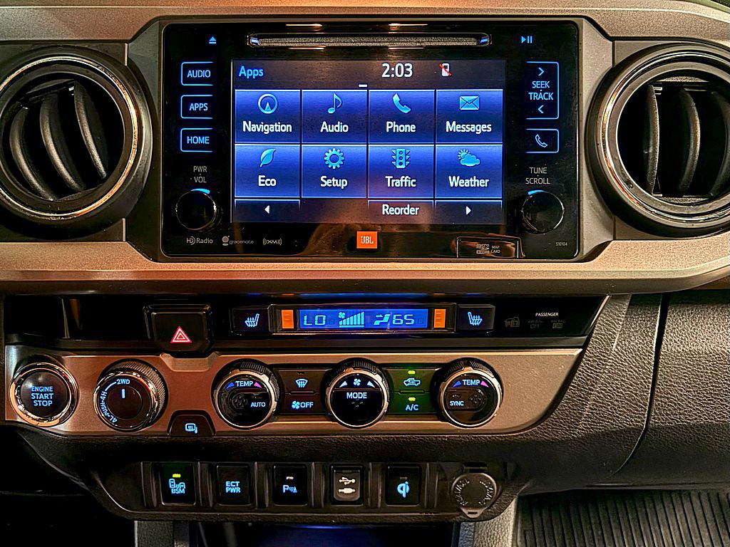 2017 Toyota Tacoma Image 13