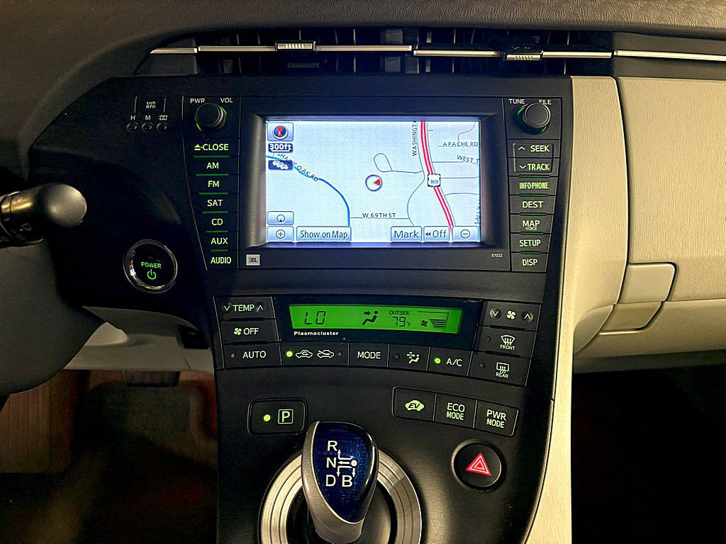 2010 Toyota Prius Image 14