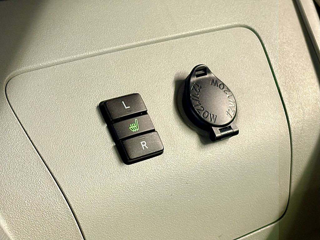 2010 Toyota Prius Image 17