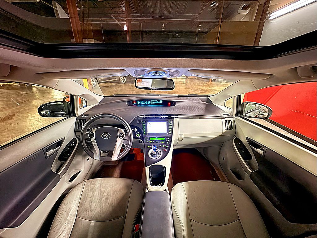 2010 Toyota Prius Image 22