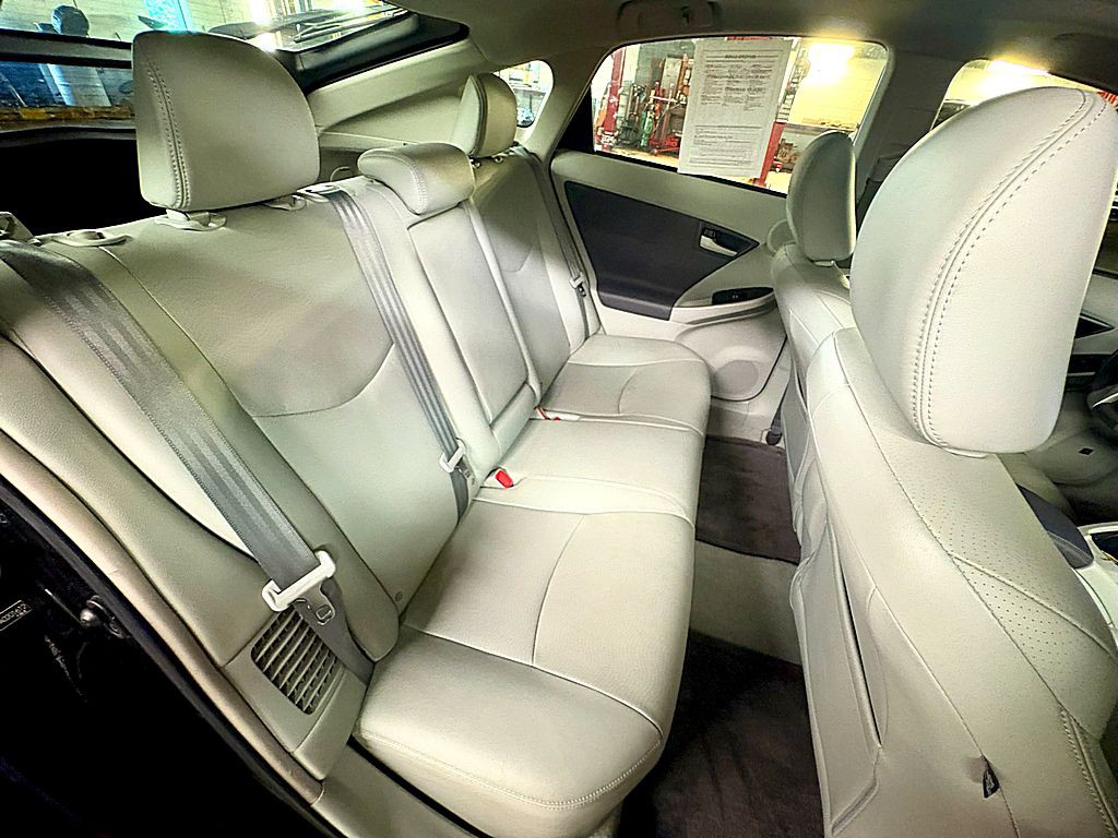 2010 Toyota Prius Image 25