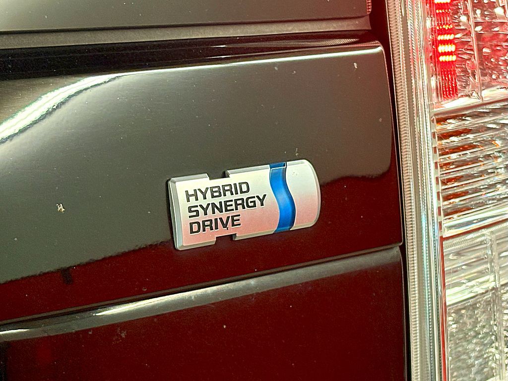 2010 Toyota Prius Image 29