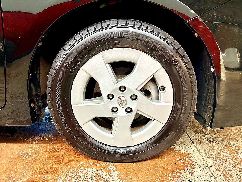 2010 Toyota Prius Image 30