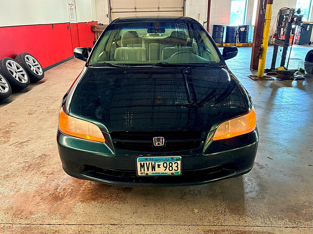 2000 Honda Accord Image 9