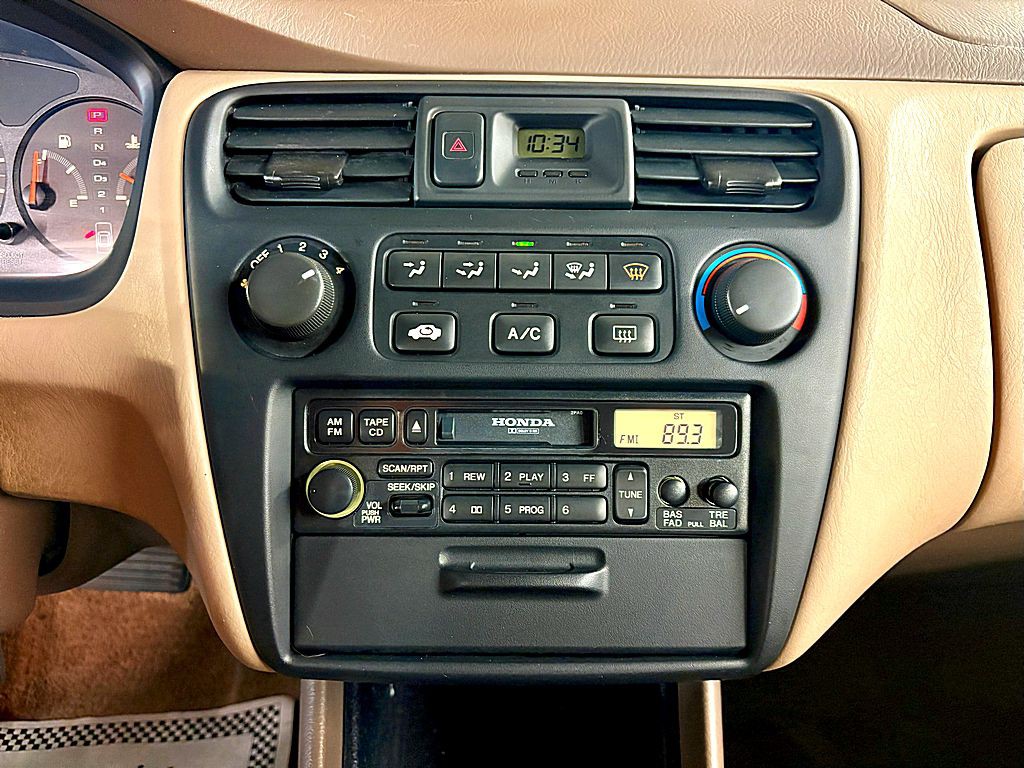 2000 Honda Accord Image 13