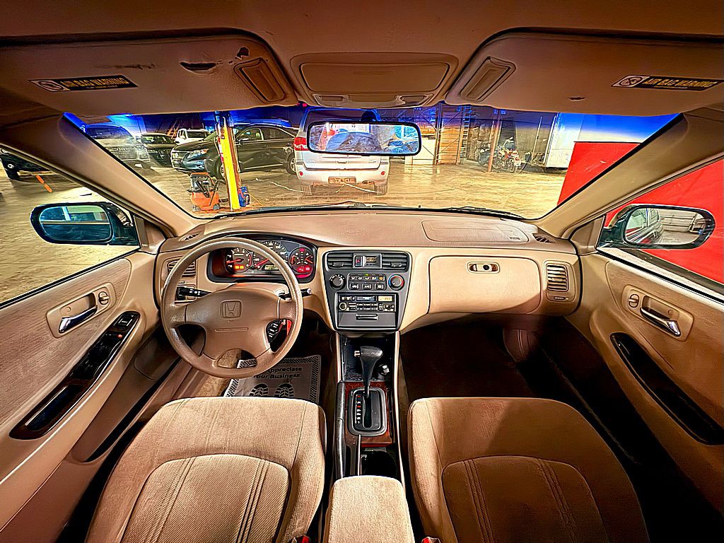 2000 Honda Accord Image 16