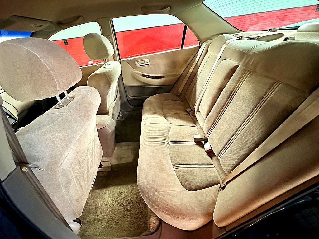 2000 Honda Accord Image 17