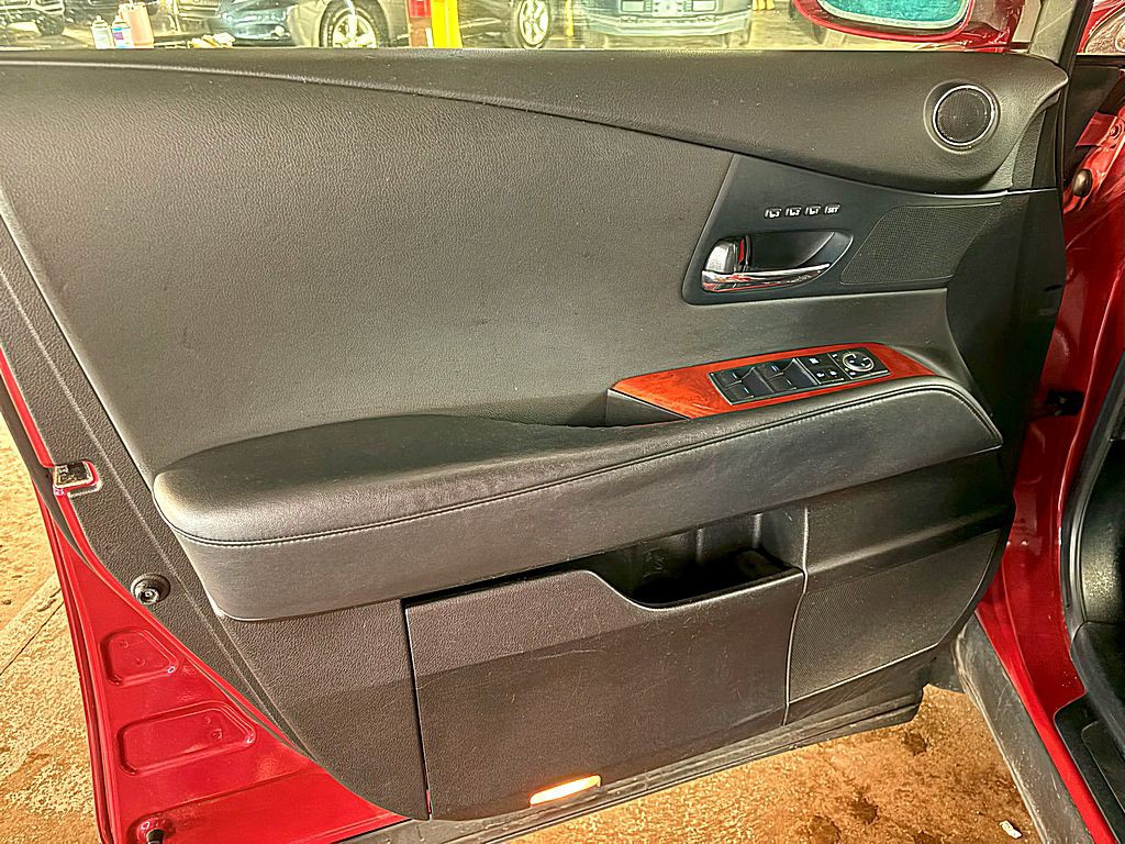 2012 Lexus RX Image 19