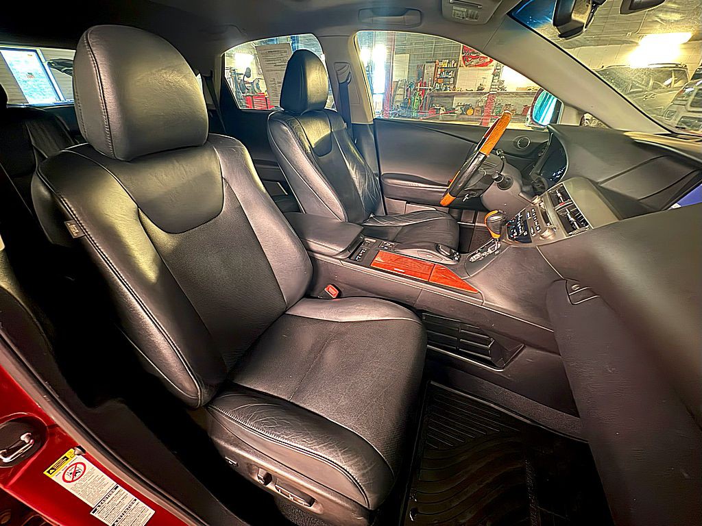 2012 Lexus RX Image 25