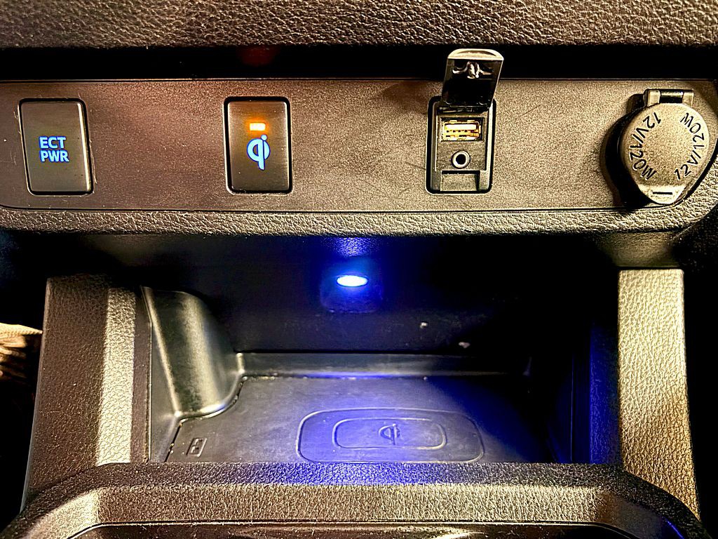 2016 Toyota Tacoma Image 16