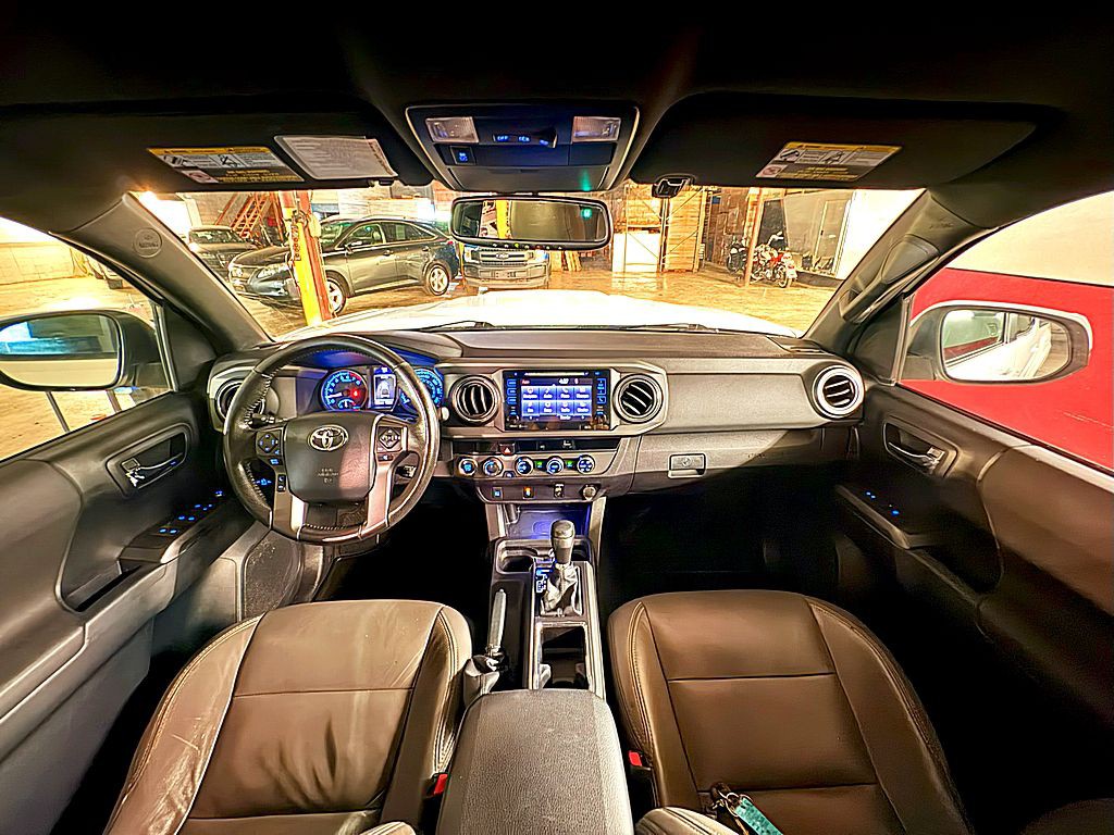 2016 Toyota Tacoma Image 19