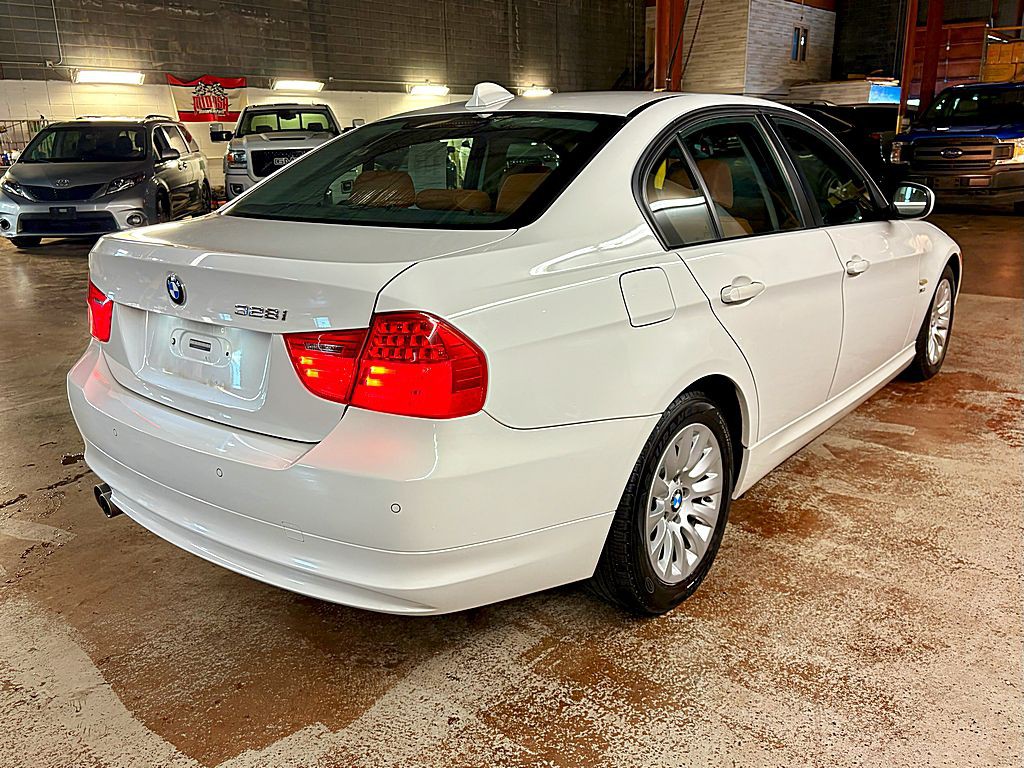 2009 BMW 3 Series Image 7