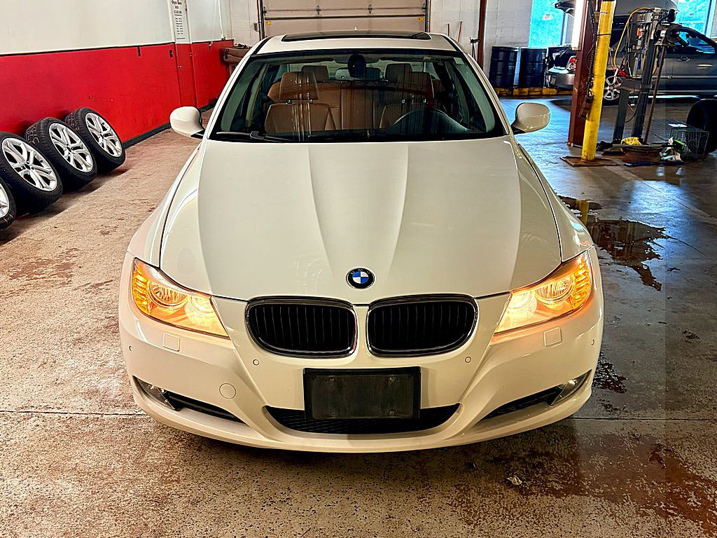 2009 BMW 3 Series Image 9
