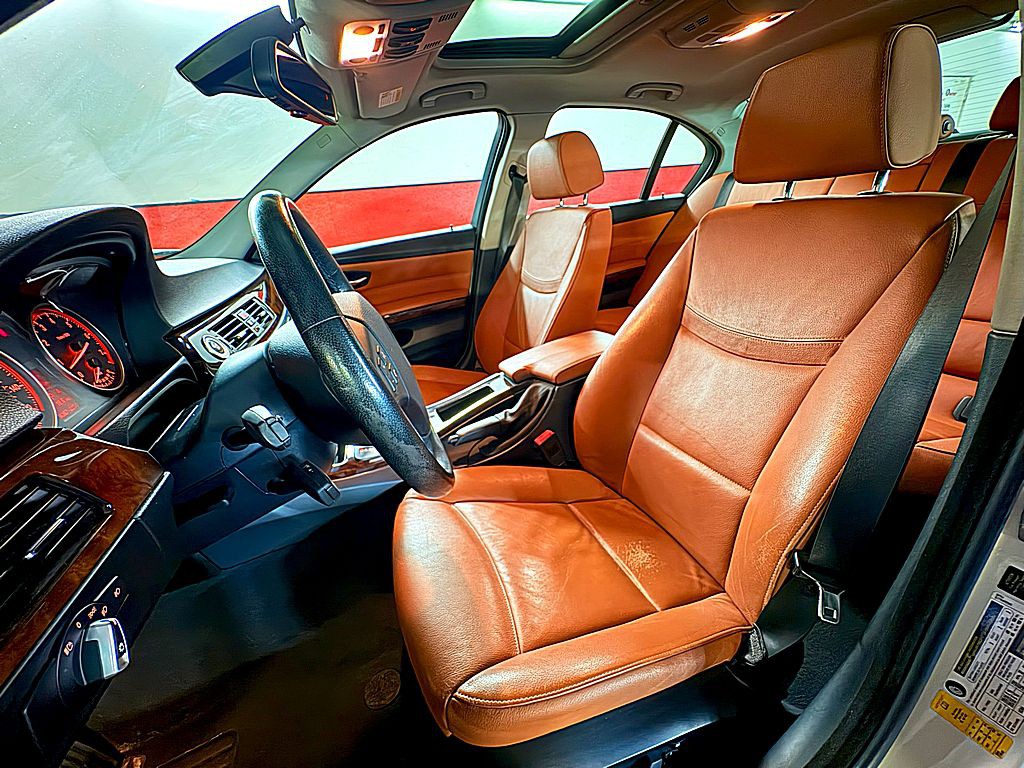 2009 BMW 3 Series Image 10