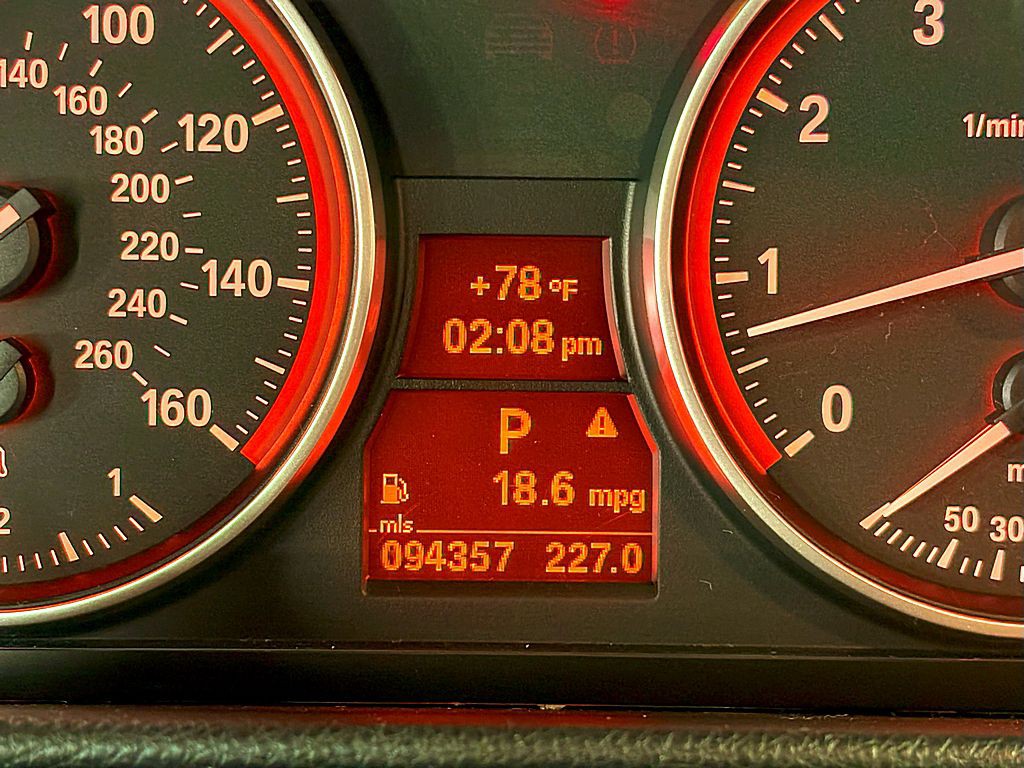 2009 BMW 3 Series Image 13