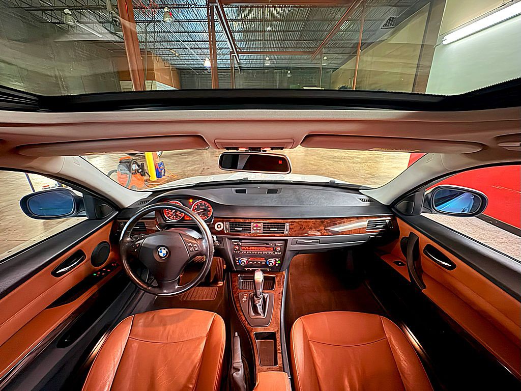 2009 BMW 3 Series Image 18