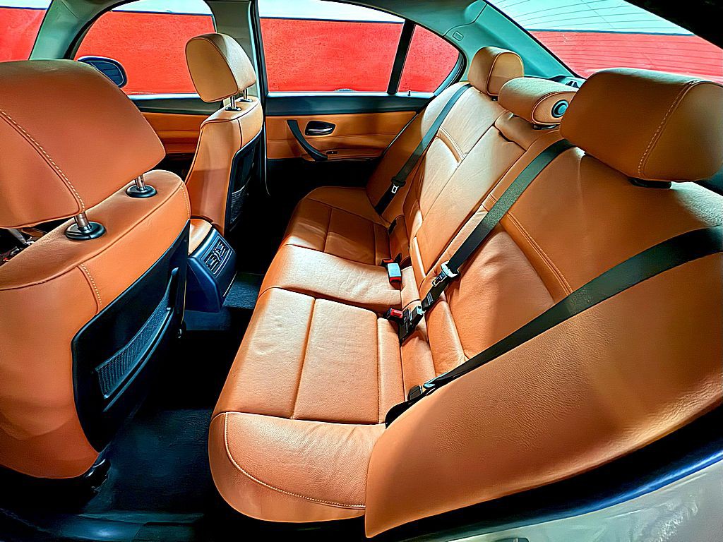 2009 BMW 3 Series Image 19