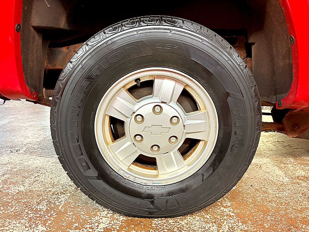 2004 Chevrolet Colorado Image 19