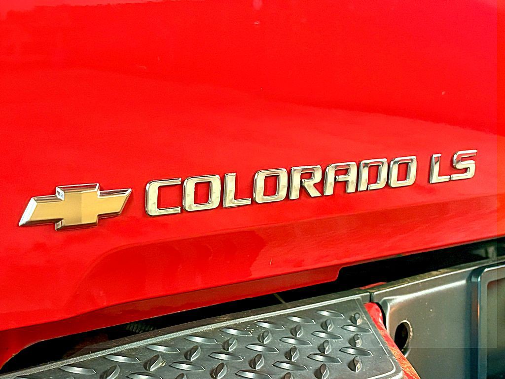2004 Chevrolet Colorado Image 20