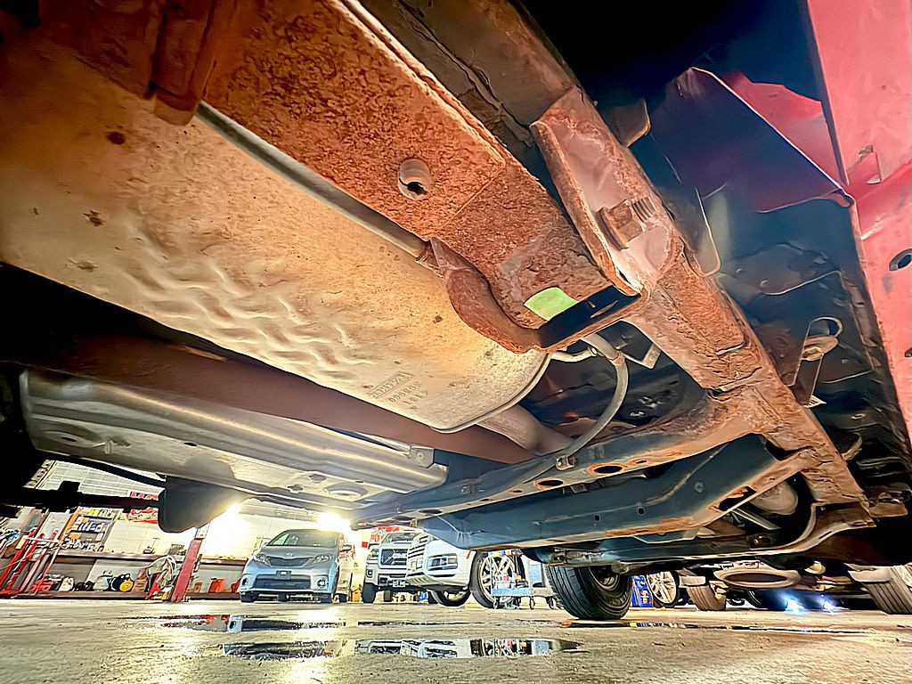 2004 Chevrolet Colorado Image 24
