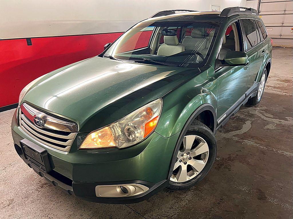 2011 Subaru Outback Image 1