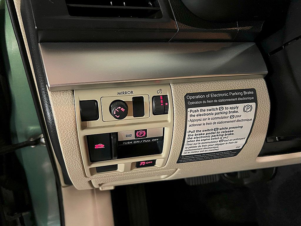2011 Subaru Outback Image 11