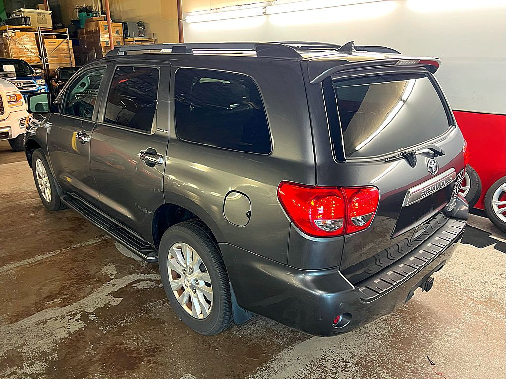 2016 Toyota Sequoia Image 6
