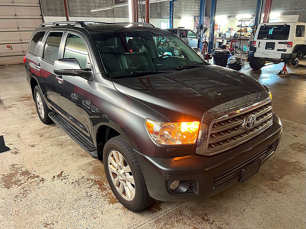 2016 Toyota Sequoia Image 13