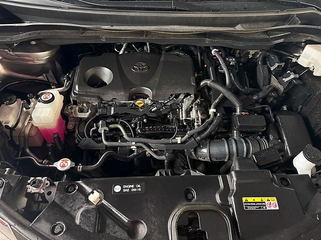 2021 Toyota Sienna Image 2