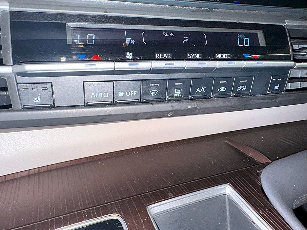 2021 Toyota Sienna Image 15