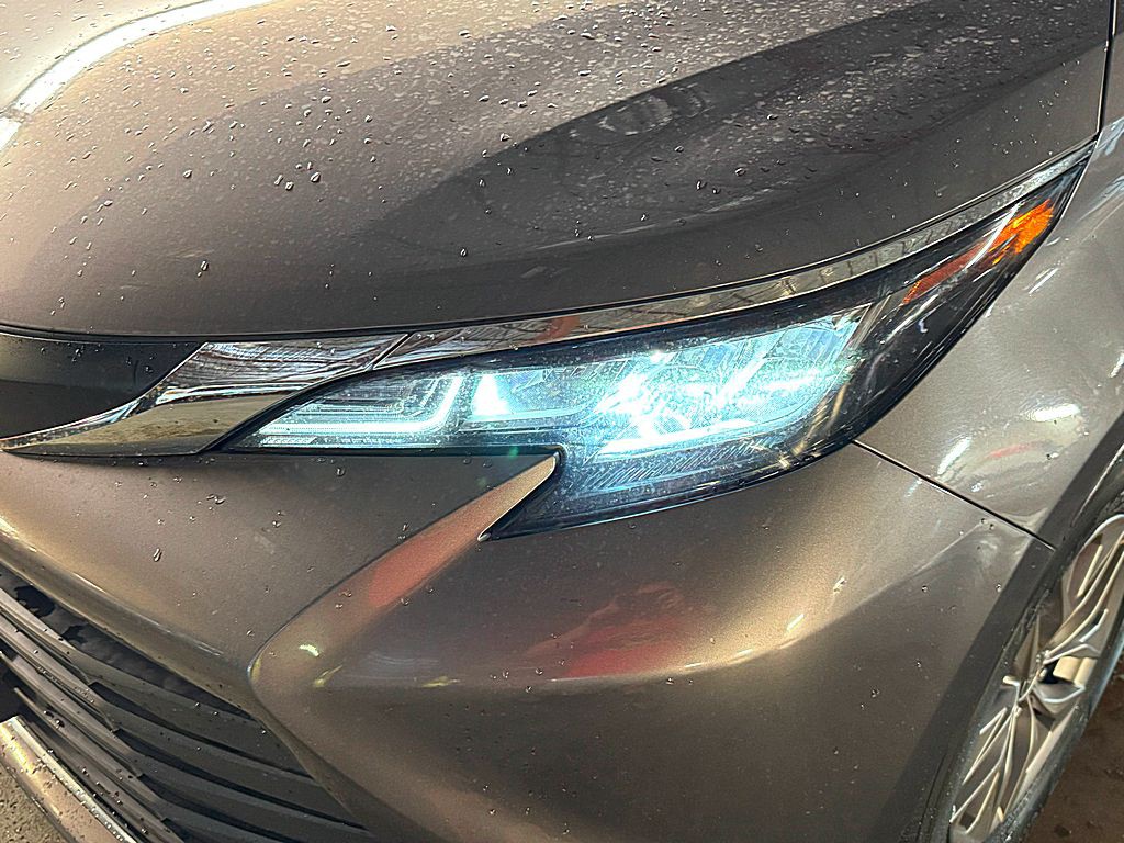 2021 Toyota Sienna Image 31
