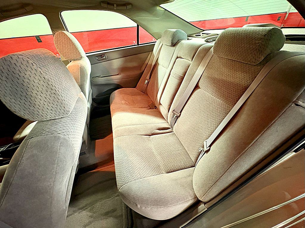 2003 Toyota Camry Image 16