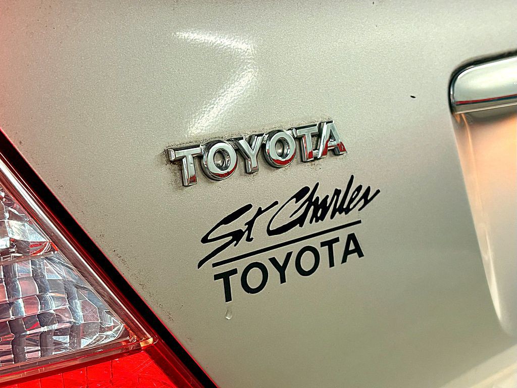 2003 Toyota Camry Image 20