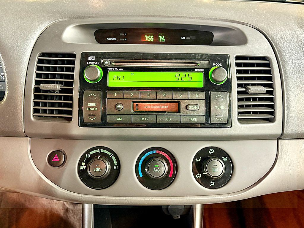 2003 Toyota Camry Image 23