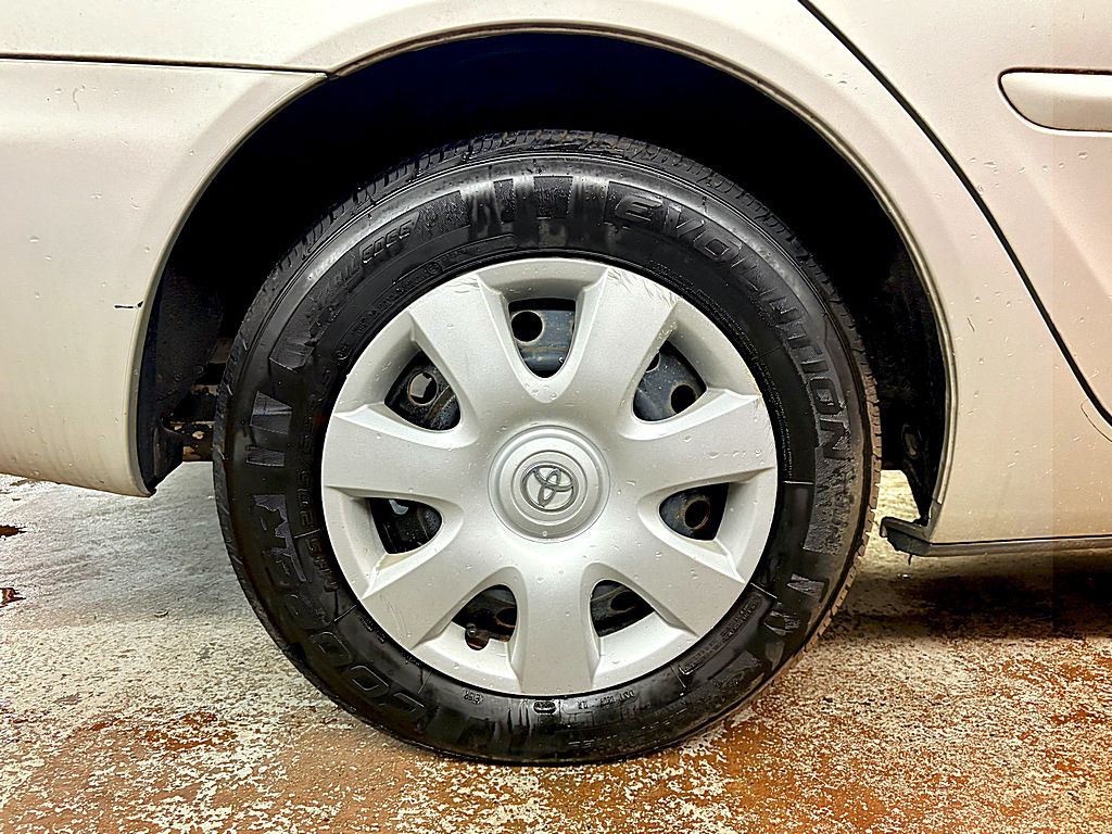 2003 Toyota Camry Image 24